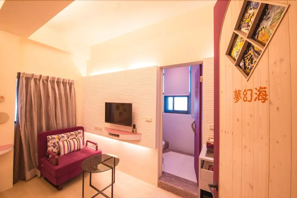 Sapphire Inn