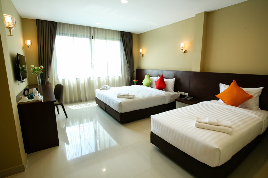 S Bangkok Hotel, Navamin
