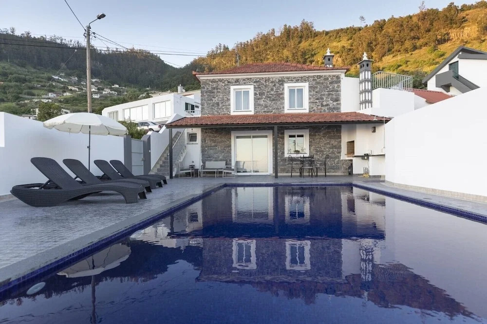 Stay in our cozy and wonderful Casa da Rosinha