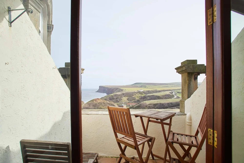 The Observatory Apartment