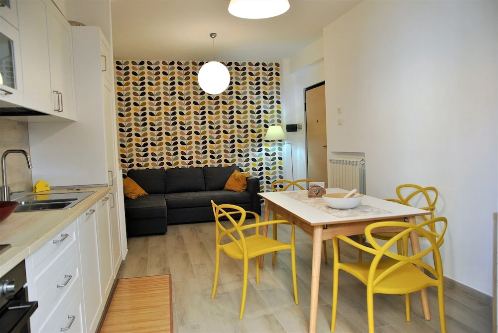 Air-conditioned Apartment With Patio, Wifi and Parking