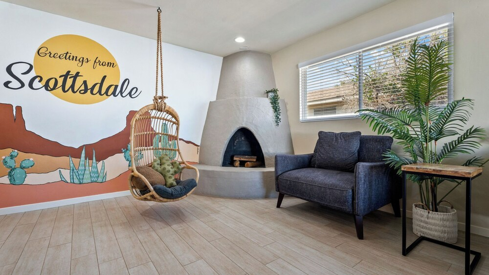 Heated Pool, Fire Pit, Games & Outdoor Dining Just Minutes to Old Town Drift House by Avantstay