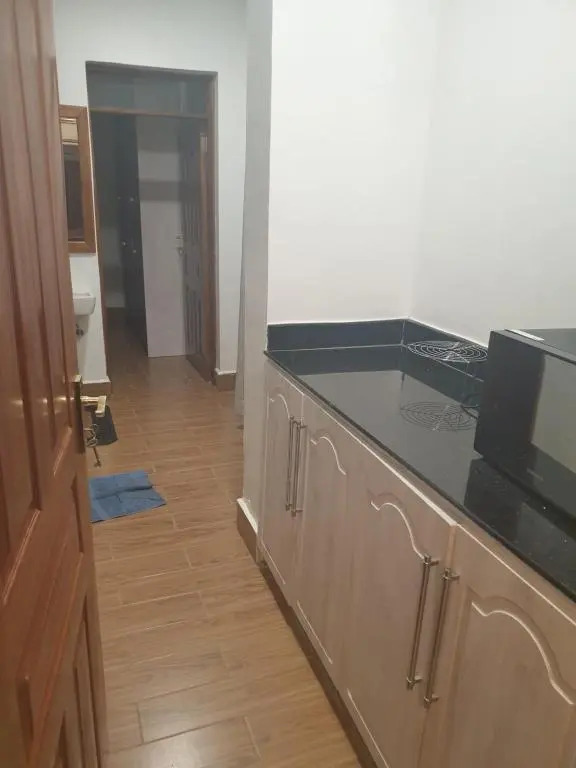 Lovely 2 and 1 bedroom guest units Karen