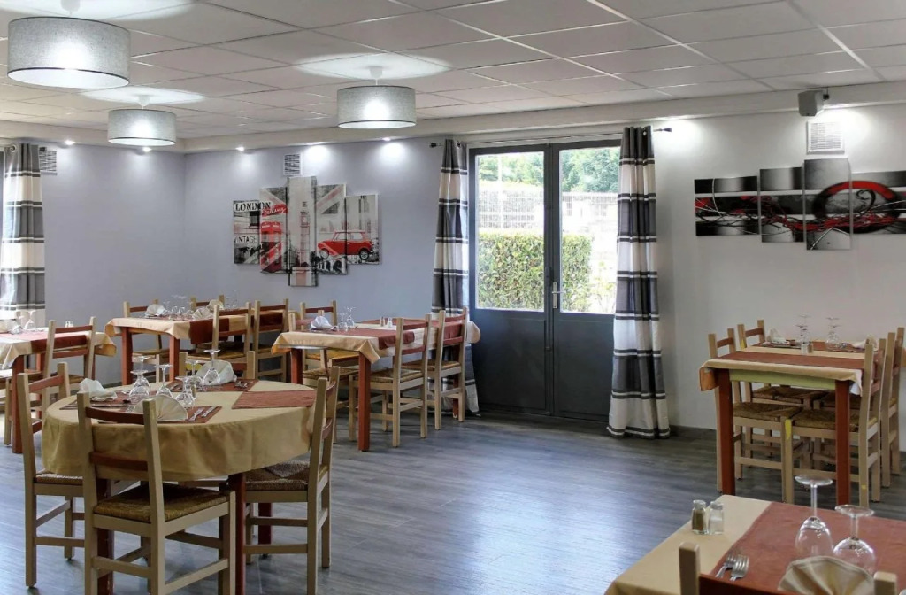Contact Hotel Restaurant La Chaumière entre Orgeval et Flins A13 sortie 8
