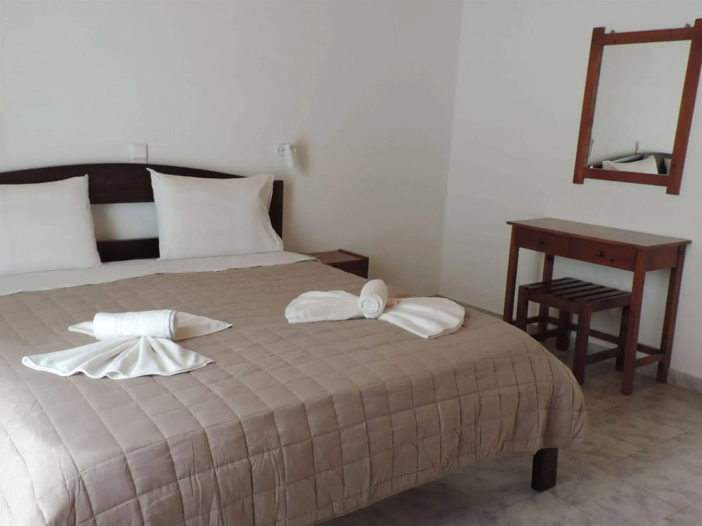 Madares Hotel