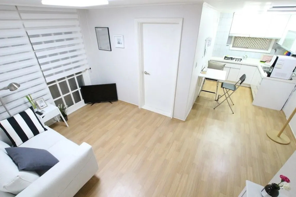 Houseinhongdae6