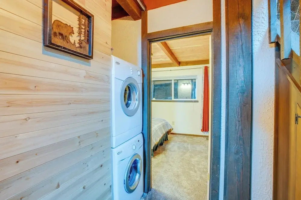 1 Mi to Stagecoach Lift! Homey Tahoe Townhome