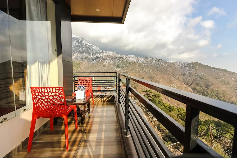 King Castle Mcleodganj-centrally heated and air cooled- Near MALL Road
