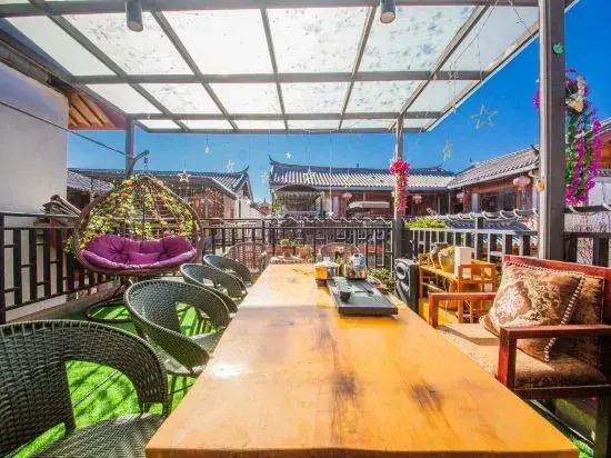 Huayiran Friends and Duxing Custom Homestay