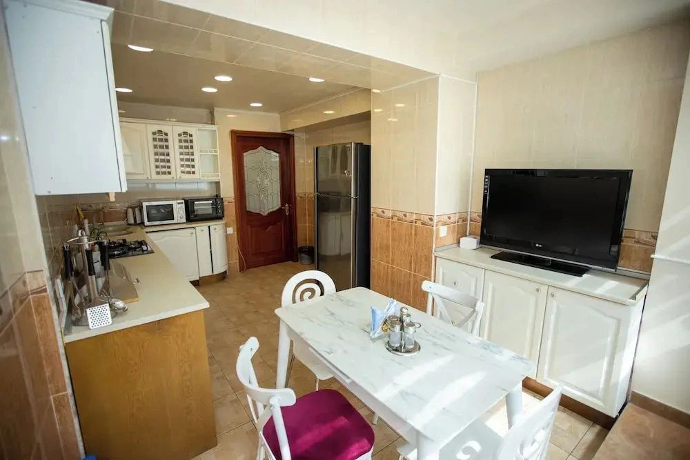 Dondar Apartment Formula 1 view