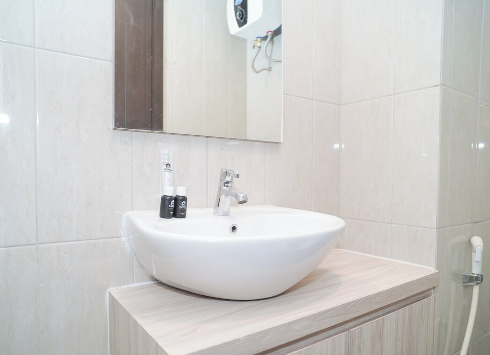 Tranquil Studio At Citra Living Apartment