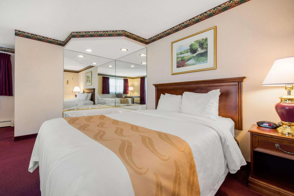 Quality Inn Breeze Manor