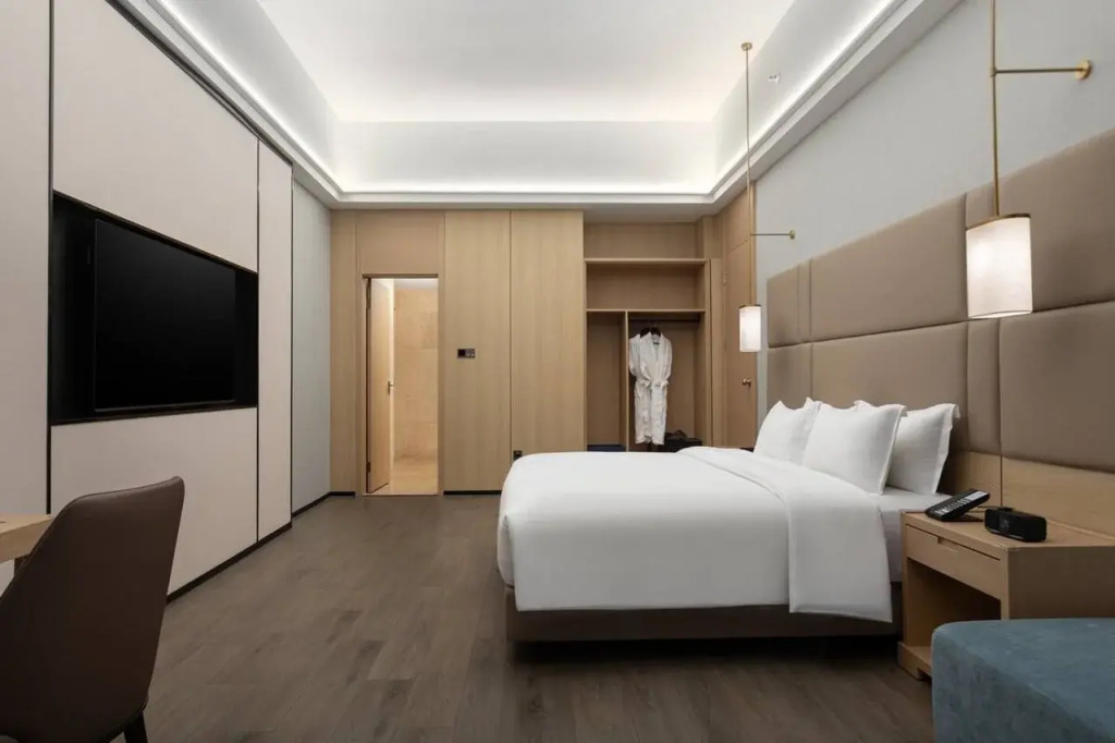 Days Hotel BY Wyndham Shenzhen Sanlian