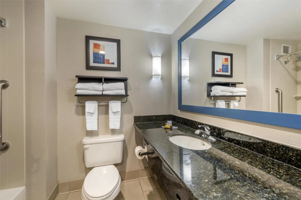Best Western Plus Castlerock Inn & Suites