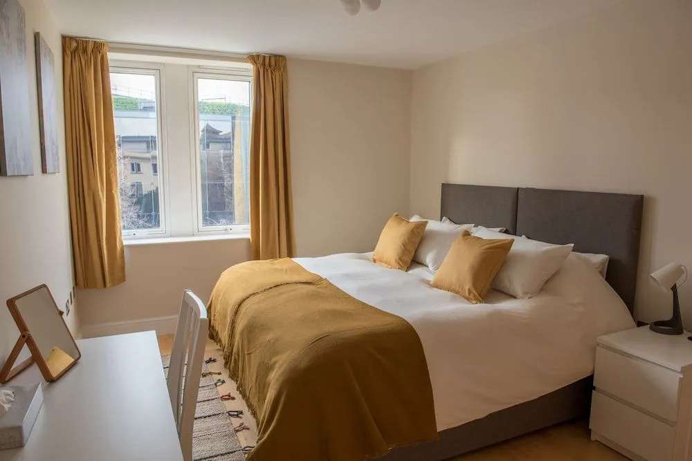 Toothbrush Apartments - Ipswich Friar St