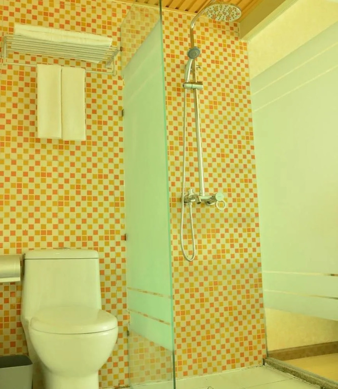 Yiju Business Hotel