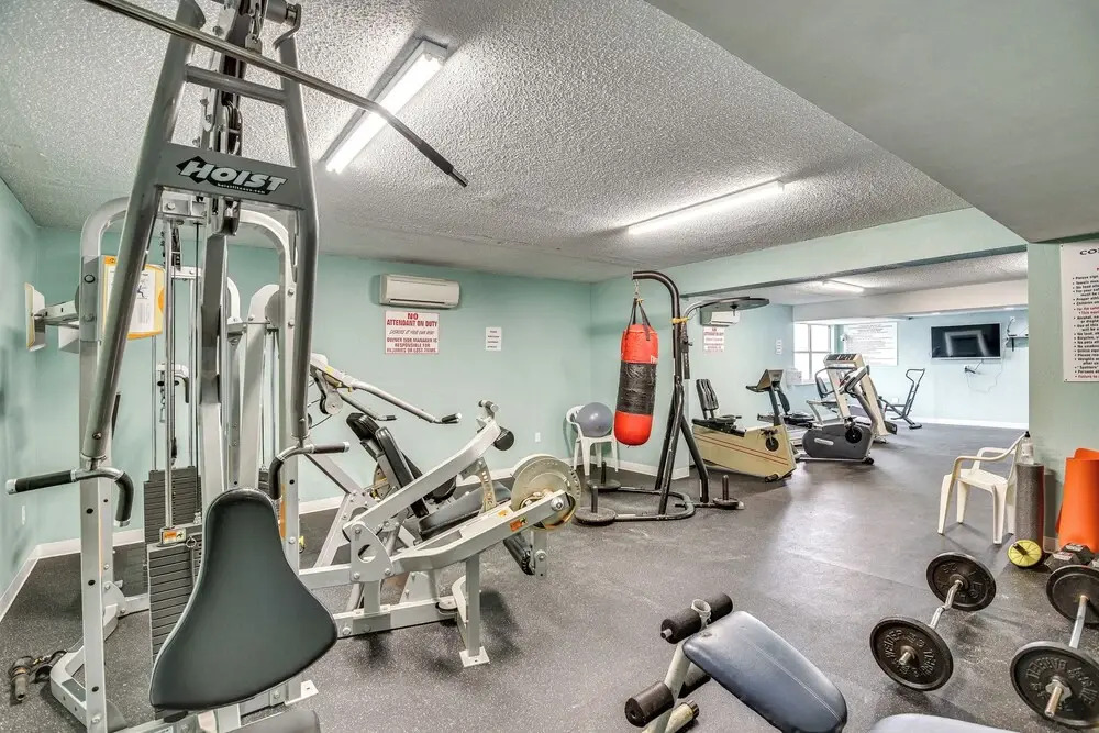 Daytona Beach Condo w/ Balcony: 5 Mi to Speedway!