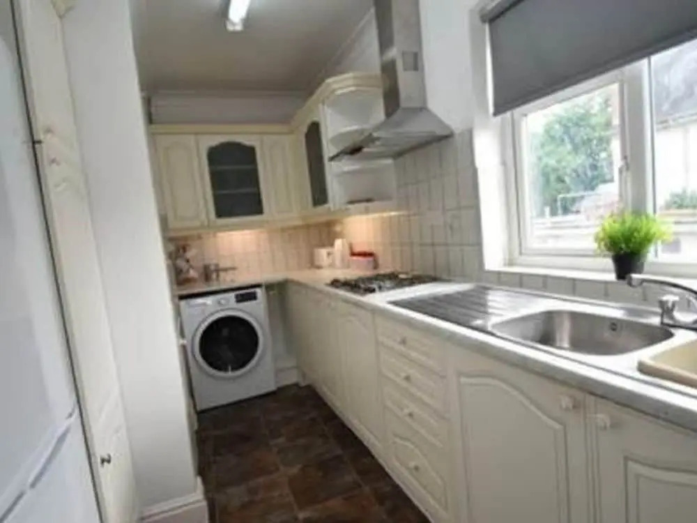 Centrally-located Apartment in Coventry With Netflix