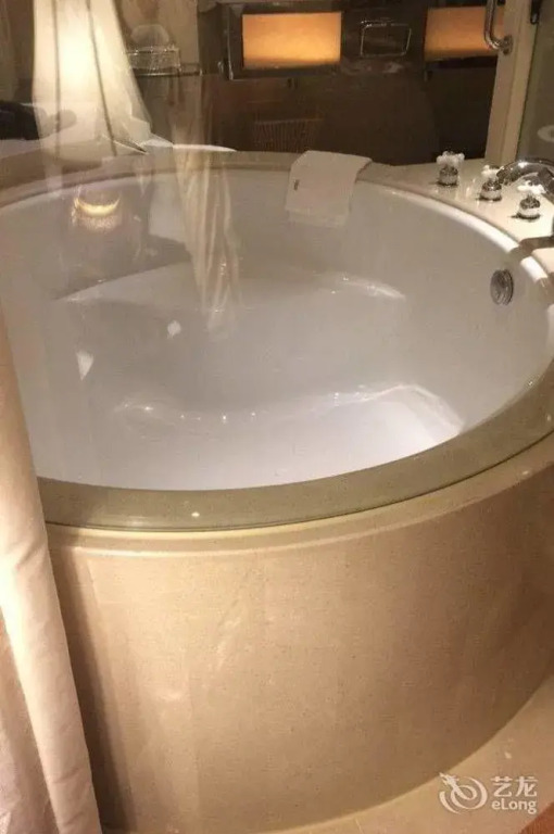 Beijing Floral Plaza Hot Spring Hotel