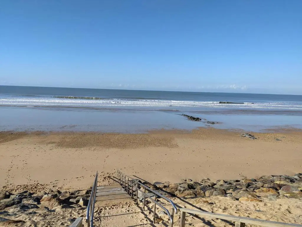 Appartement restauré à 50 m de la plage