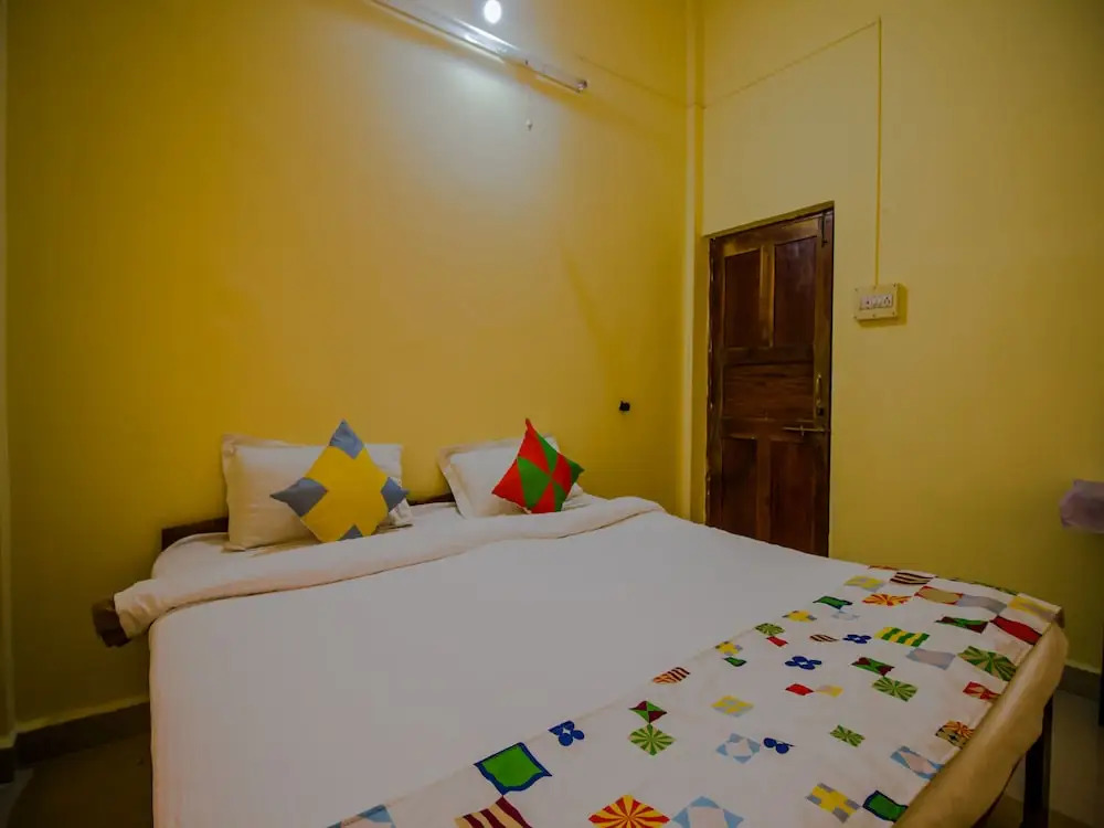 OYO 14180 Home 3BHK near by Ashwem Beach