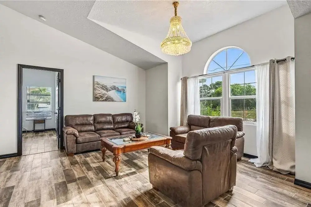 Relaxing Family Retreat In The Heart Of Sebastian 3 Bedroom Home