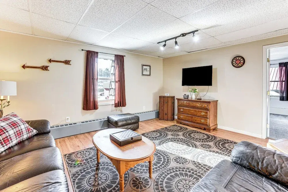 Downtown Beulah Pet-friendly Apt Near Lake & Shops