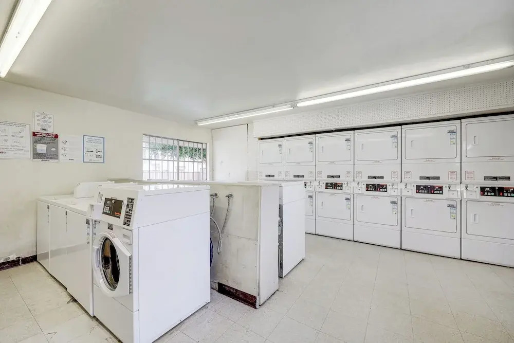 2 Mi to Beaches: Condo w/ Patio in Port Hueneme!