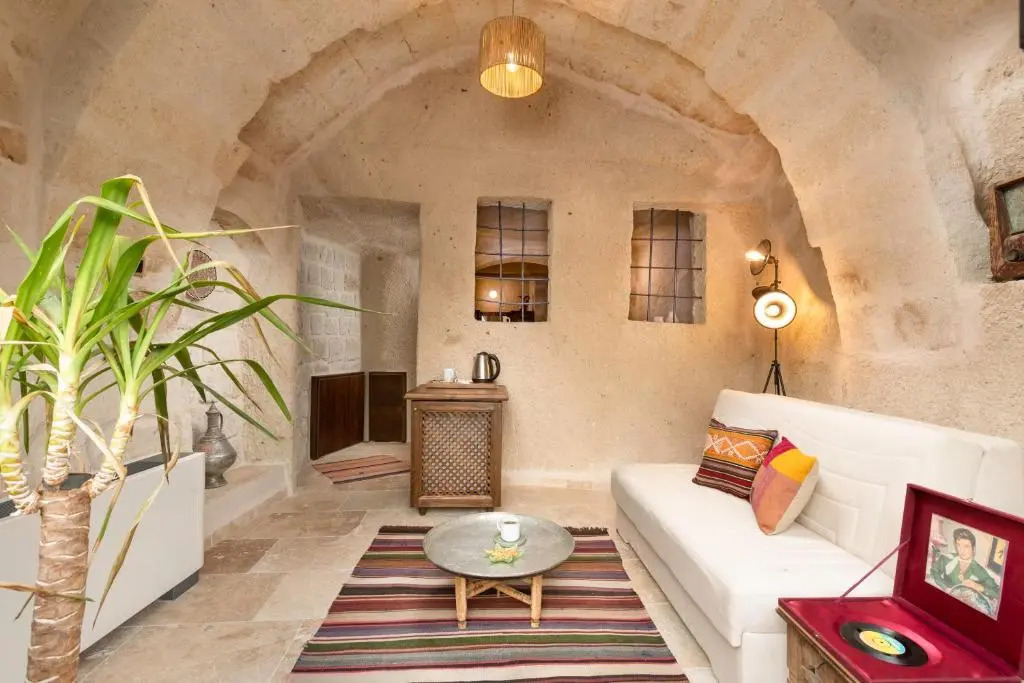 Cappa Via Cave Hotel