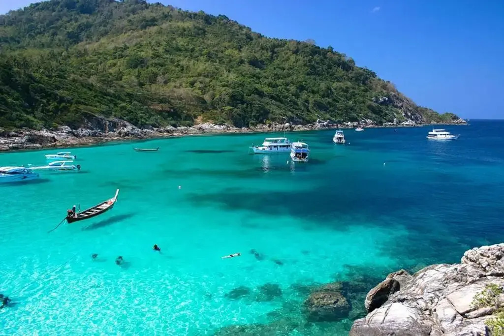Modern 1 Br Wifi Pool Walk To Patong Beach