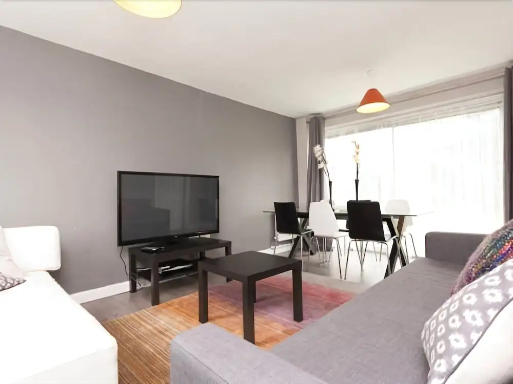 Robin House