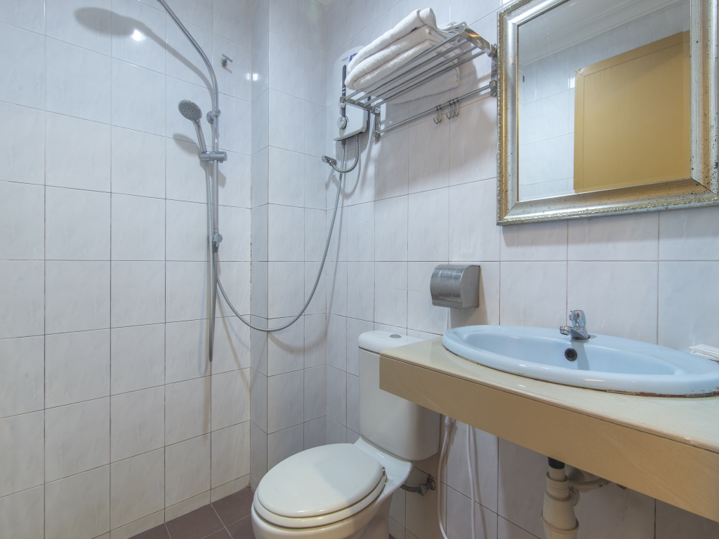 OYO 761 City Hotel