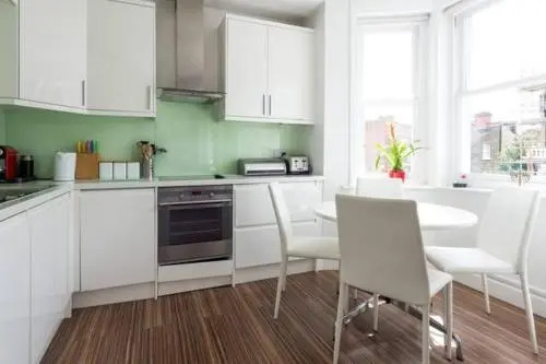 Gorgeous Apartment in Trendy Neighbourhood (Hm3)