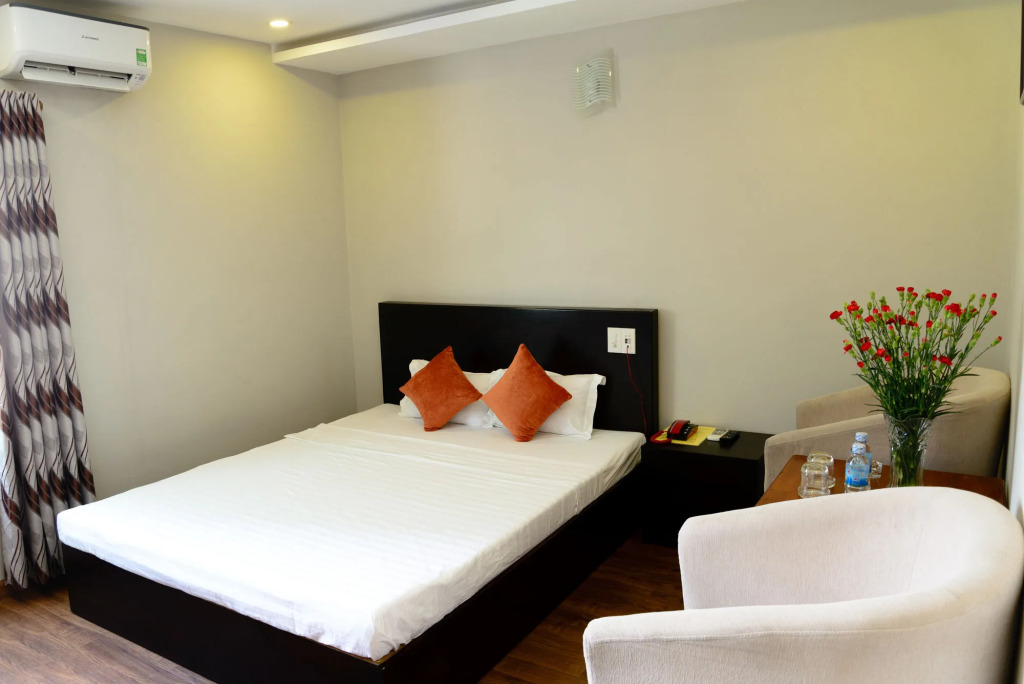 Cosmos Hotel Nha Trang by HT