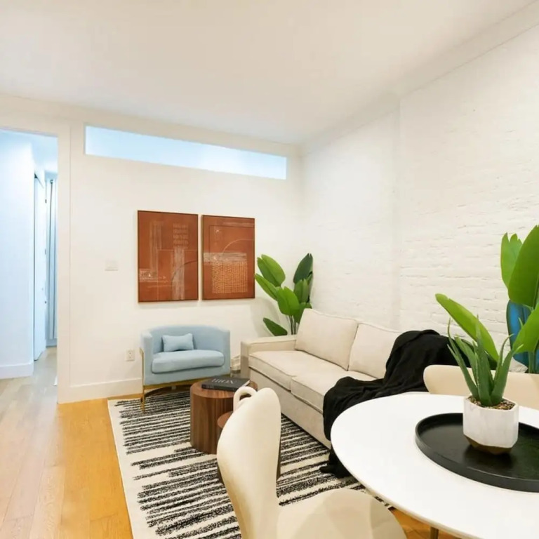 1290-8 New Renovated 2 Bedrooms in UES