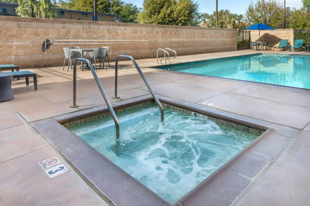 Hampton Inn & Suites Riverside/Corona East