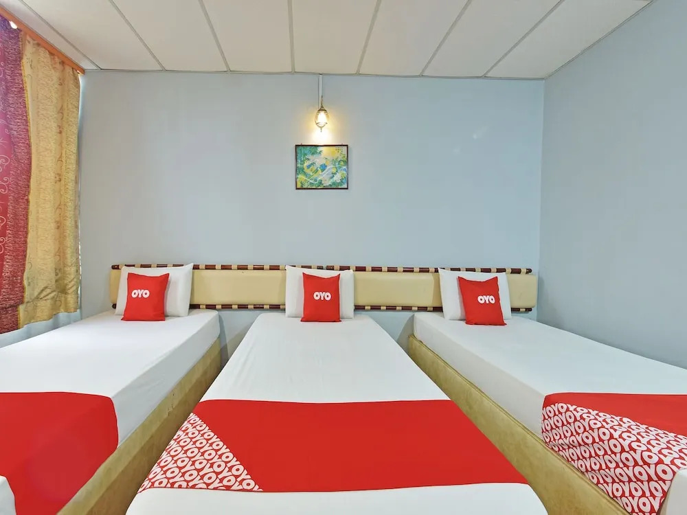 OYO 90846 Hotel Akasia