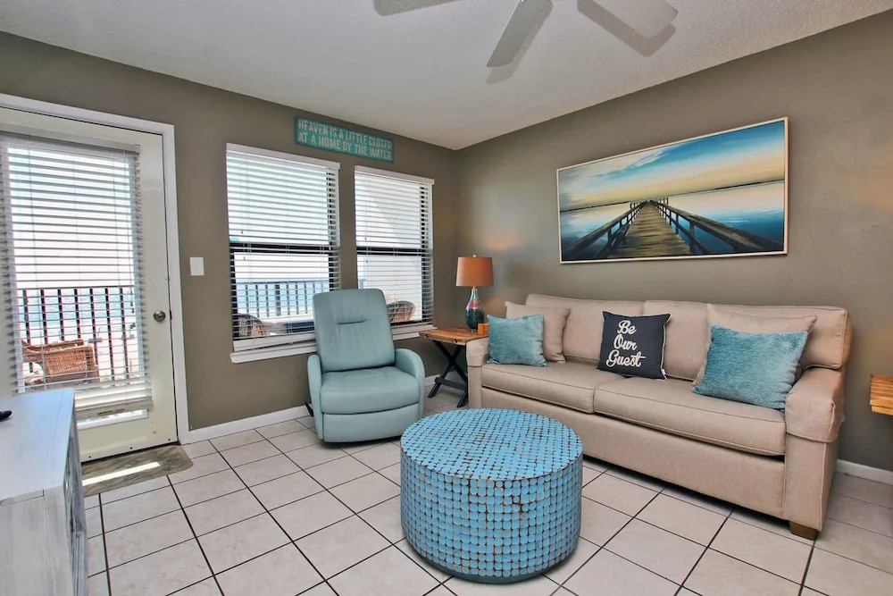 Island Sunrise 264 by Youngs Suncoast