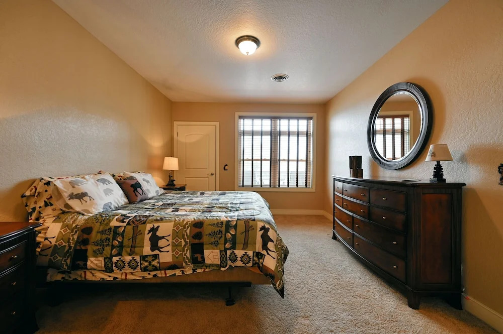 Unit 433a 1 Bd 1 Ba Condo 1 Bedroom Condo by RedAwning