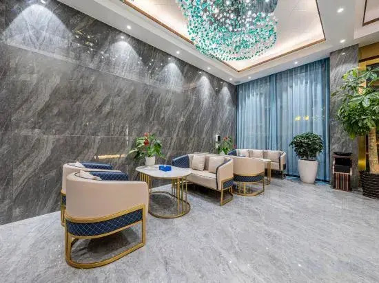 Yayur Hotel