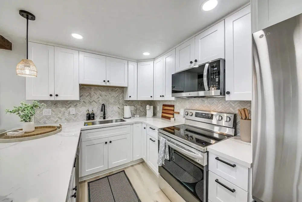 Seasonal Pool & Marina! Condo on Lake Pend Oreille