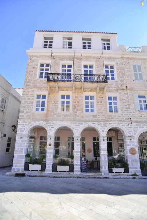 Habit Syros