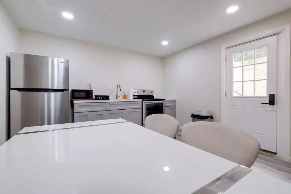 2 Mi to Umd: Apt w/ Free Parking in Silver Spring!
