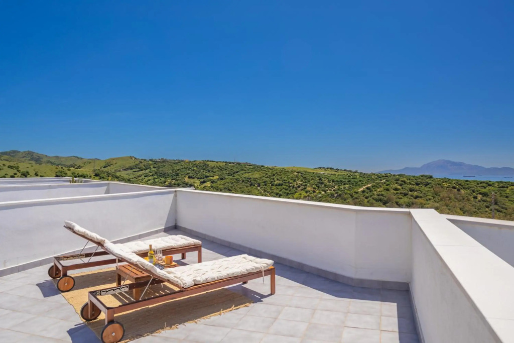 Views, Terrace & Pool - Fibre WIFI - SimplyTarifa