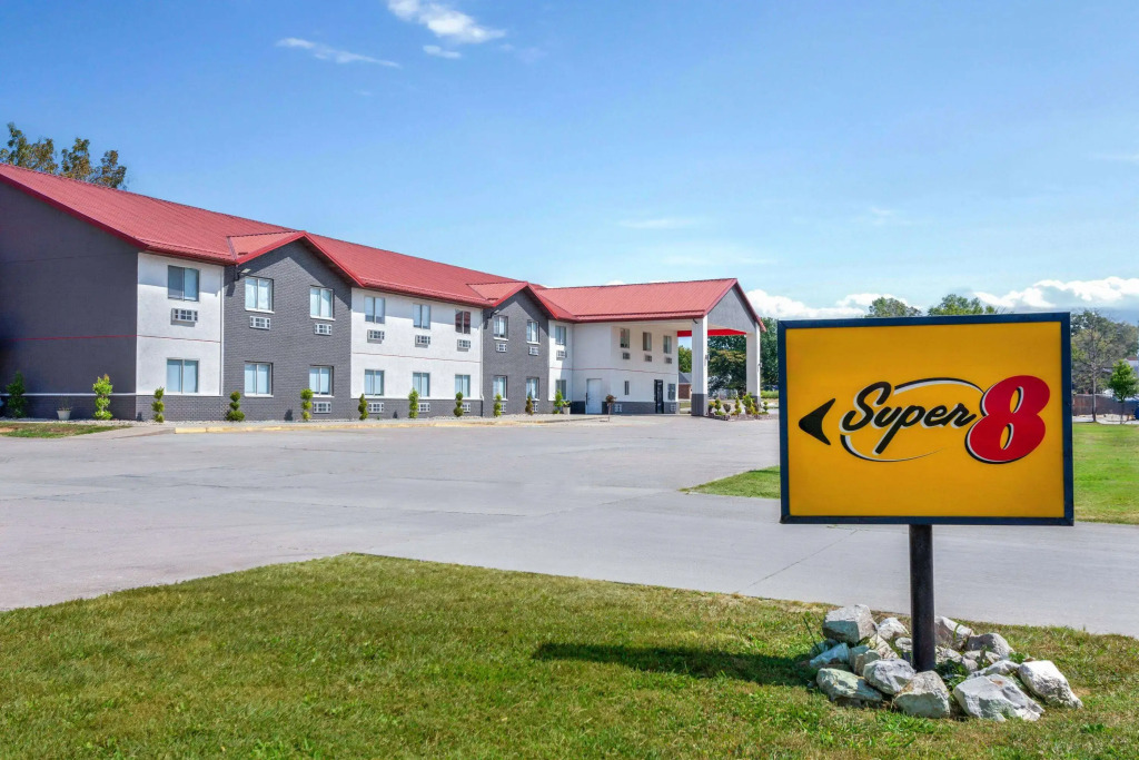 Super 8 by Wyndham Olney