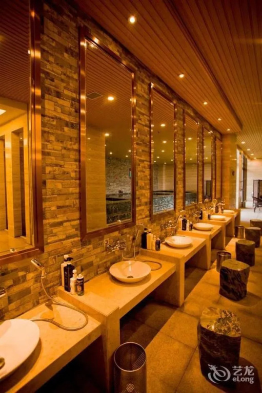 Gold Time Hotel