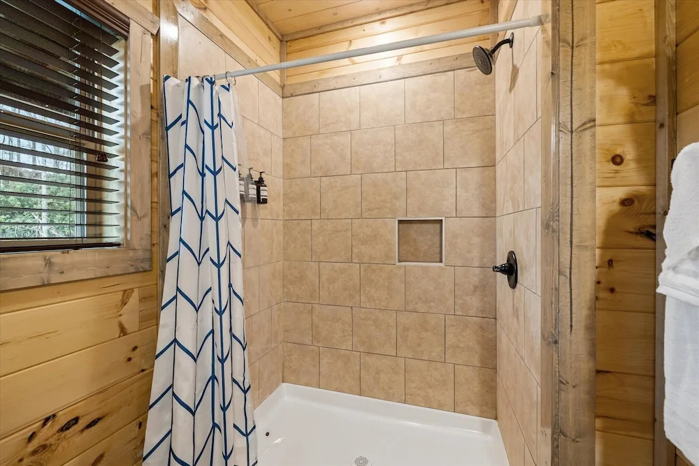 Brand NEW - 8br/6bath Mansion SWD Cabin With Indoor Pool, Hot Tub, & Arcade Room!