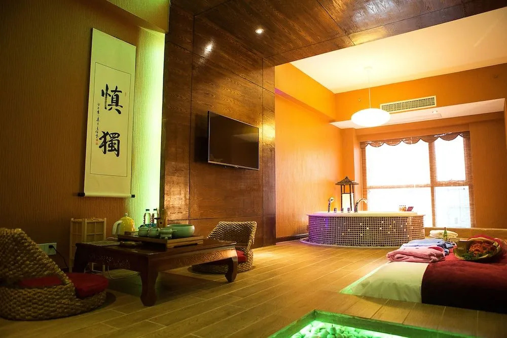 Rose Lover Hotel