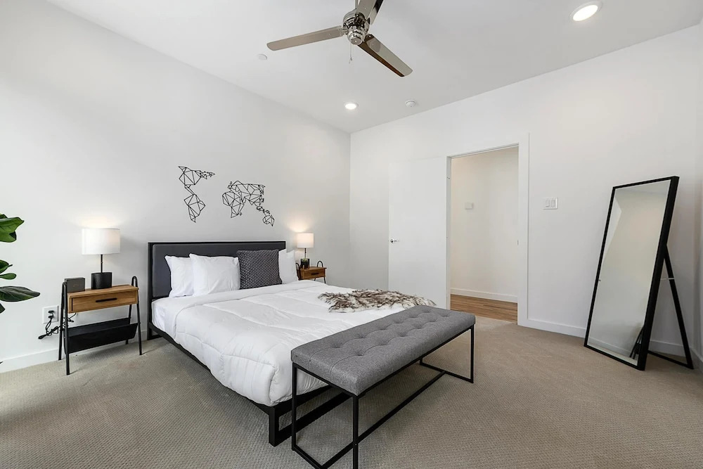 JURNY - Bishop Arts District - 2 Bedroom Apartments