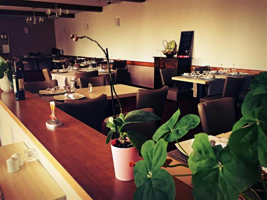 Hotel - Restaurant Le Clos des Cedres